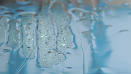 Ūdens iedarbība uz stiklu, neizmantojot RAVAK AntiCalc® līdzekli